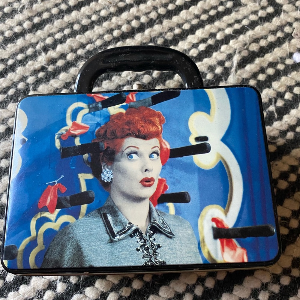 Lucy lunch metals lunch box